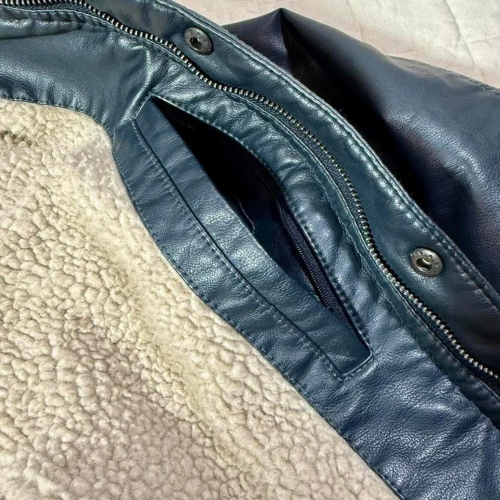 Levi's Sherpa-Lined Faux Leather Trucker‎ Jacket – Size M